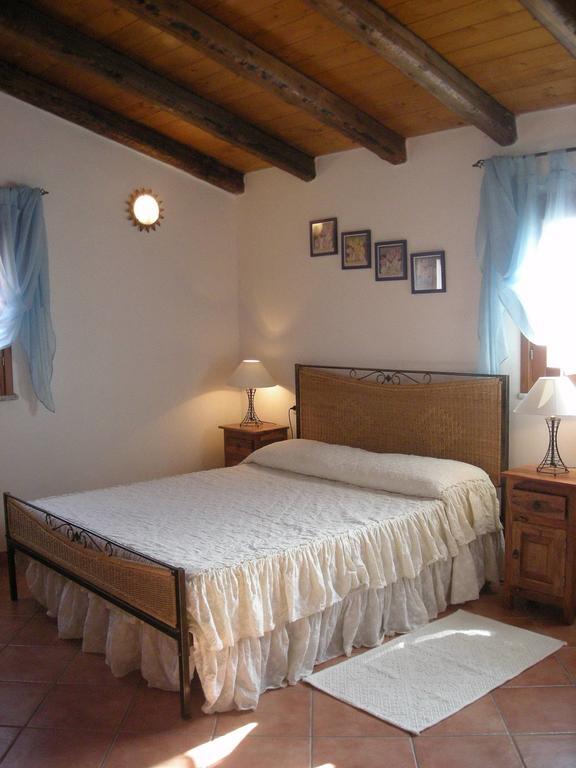 Sa Ruscitta Bed & Breakfast SantʼAntìoco Eksteriør bilde